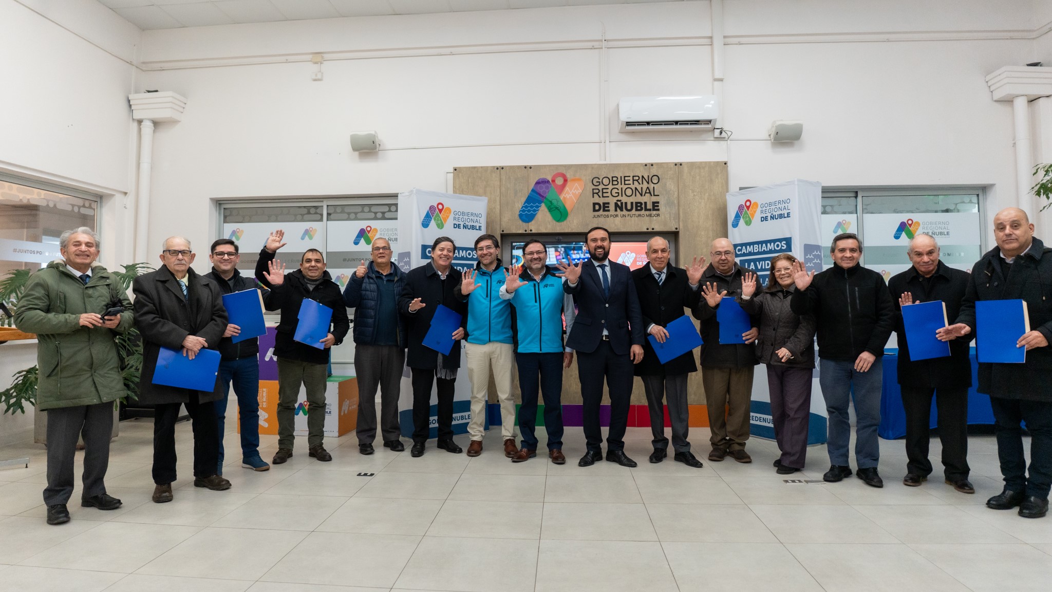 Ocho radios comunitarias reciben concesiones de frecuencia por parte del Gobierno Regional